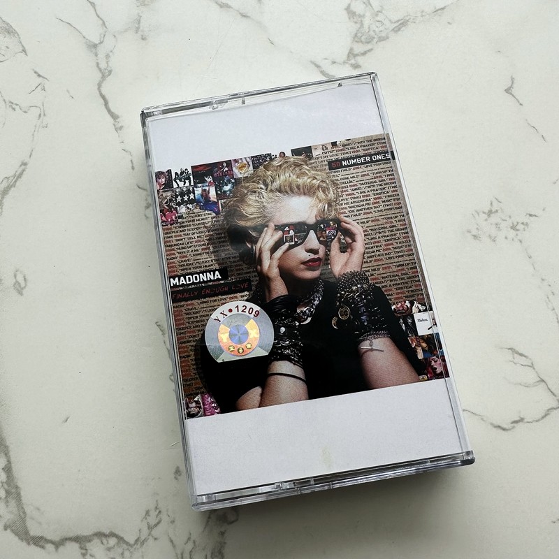 European American Pop Cassette - Audio Music Lyrics recensione e prezzo