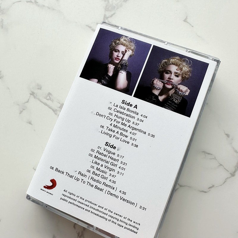 European American Pop Cassette - Audio Music Lyrics recensione e prezzo